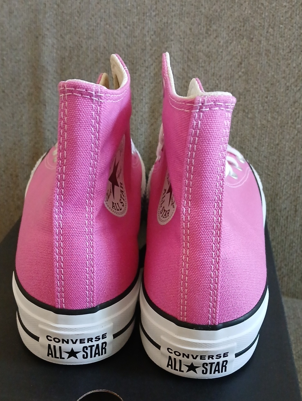 NIB Women's Pink Converse High Top Platform Canvas Chuck Taylor Sneakers, Size 8 - Picture 3 of 6